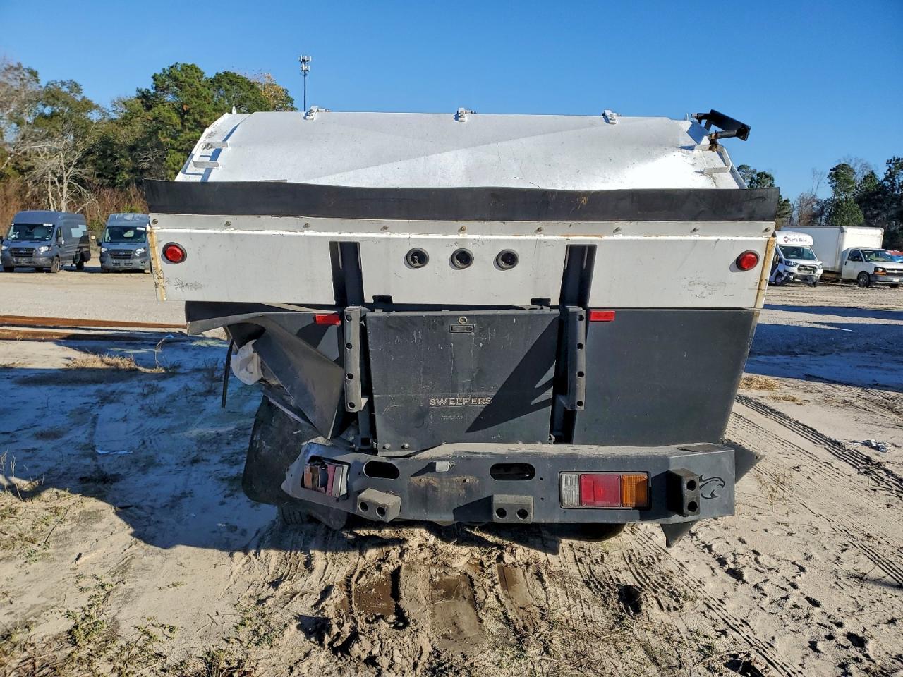 2019 Isuzu Npr Refuse Truck - Фото 6