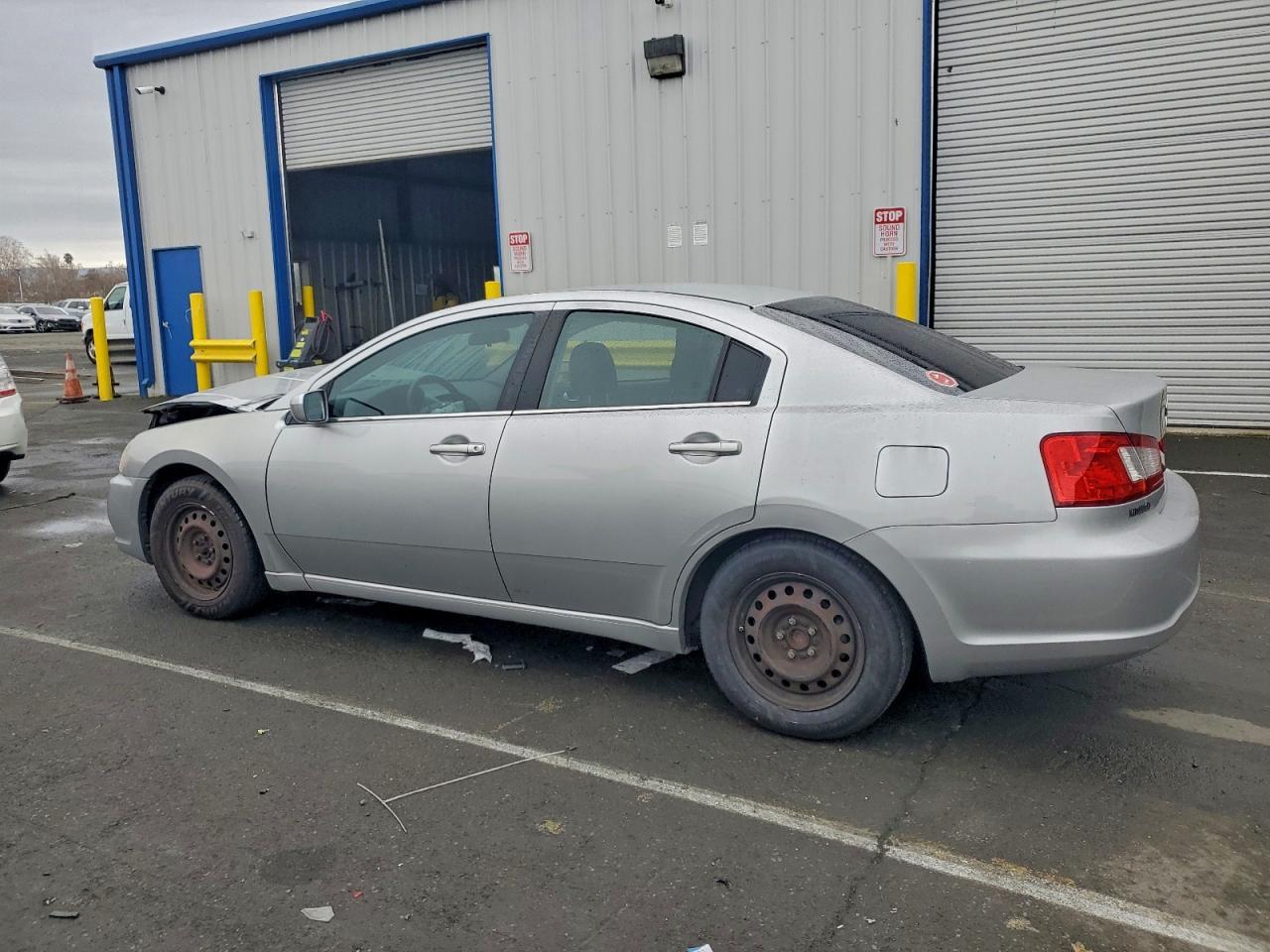 2012 Mitsubishi Galant Es - Фото 2