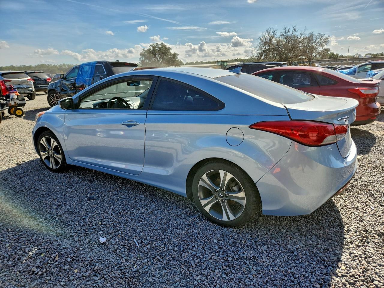 2013 Hyundai Elantra - Фото 2