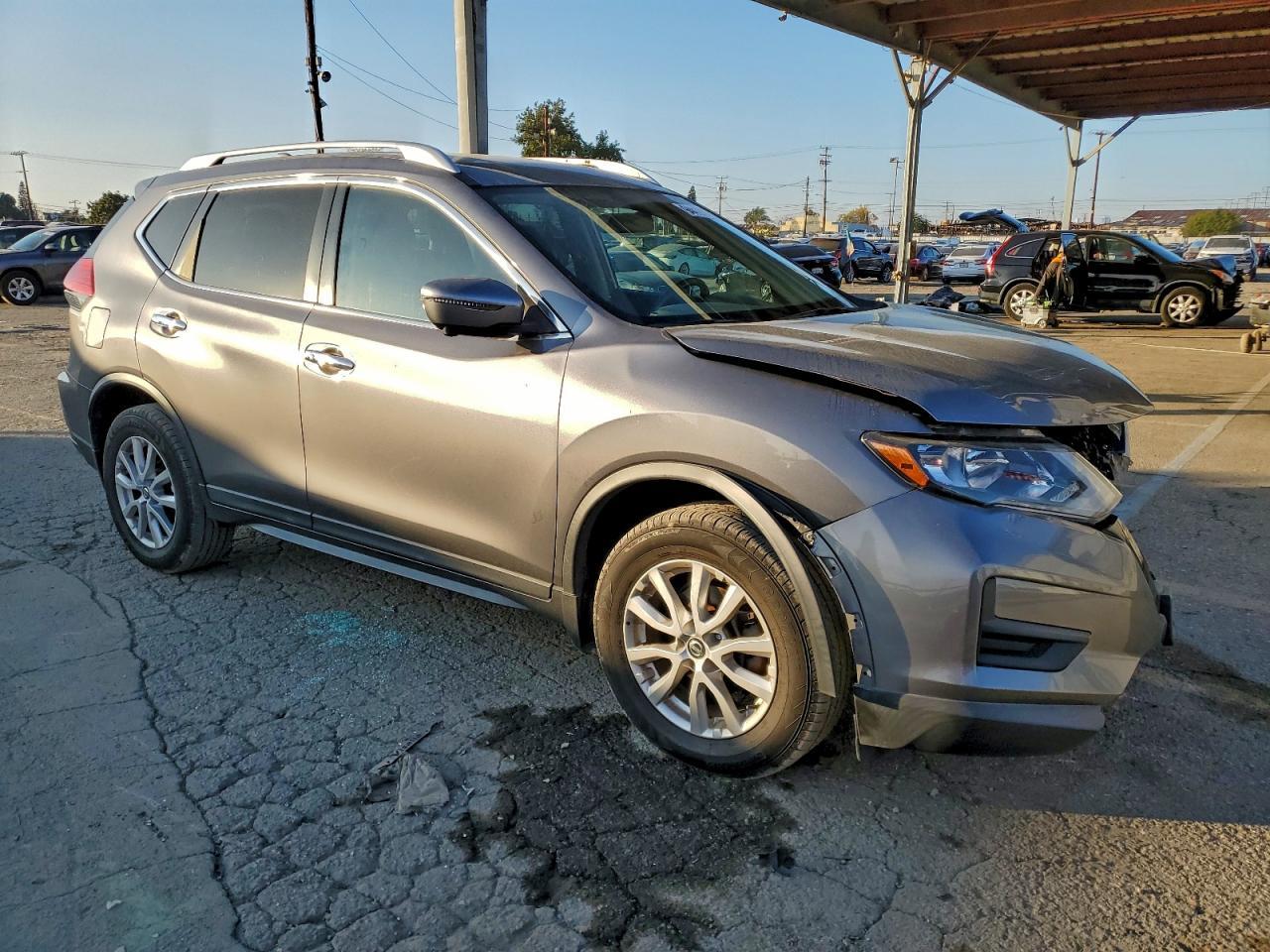 2017 Nissan Rogue S - Фото 4