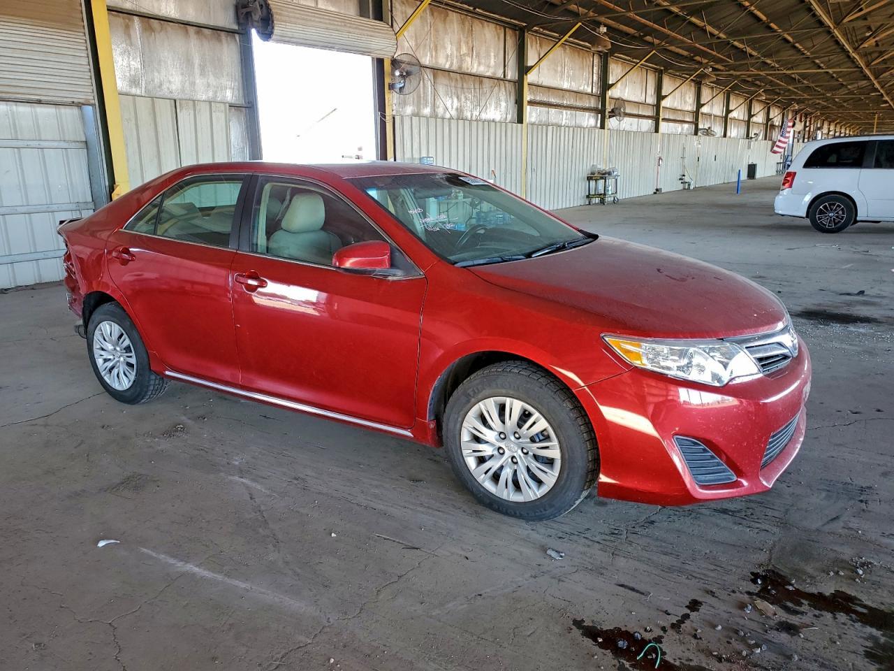 2013 Toyota Camry L - Фото 4