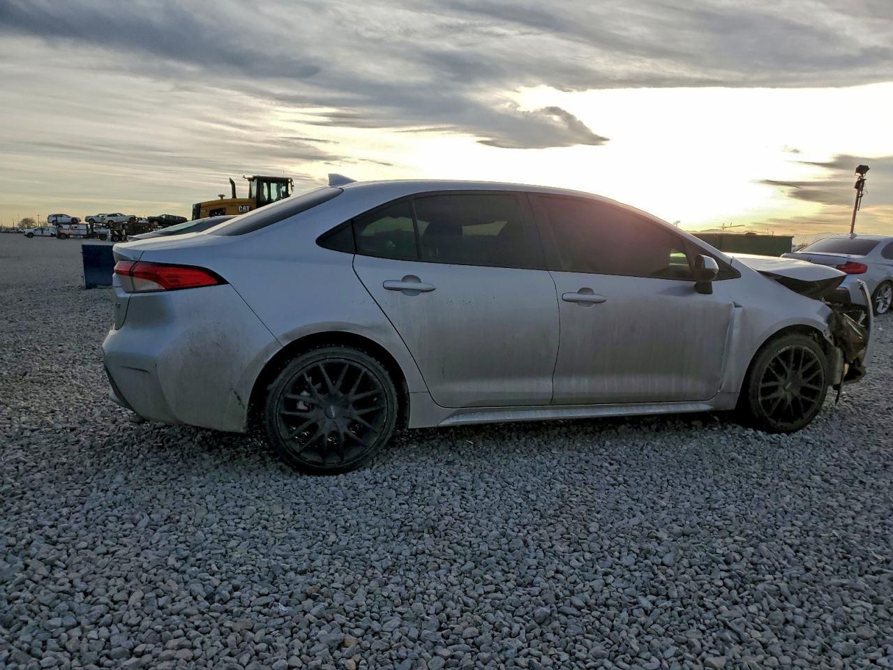 2020 Toyota Corolla Le - Фото 3