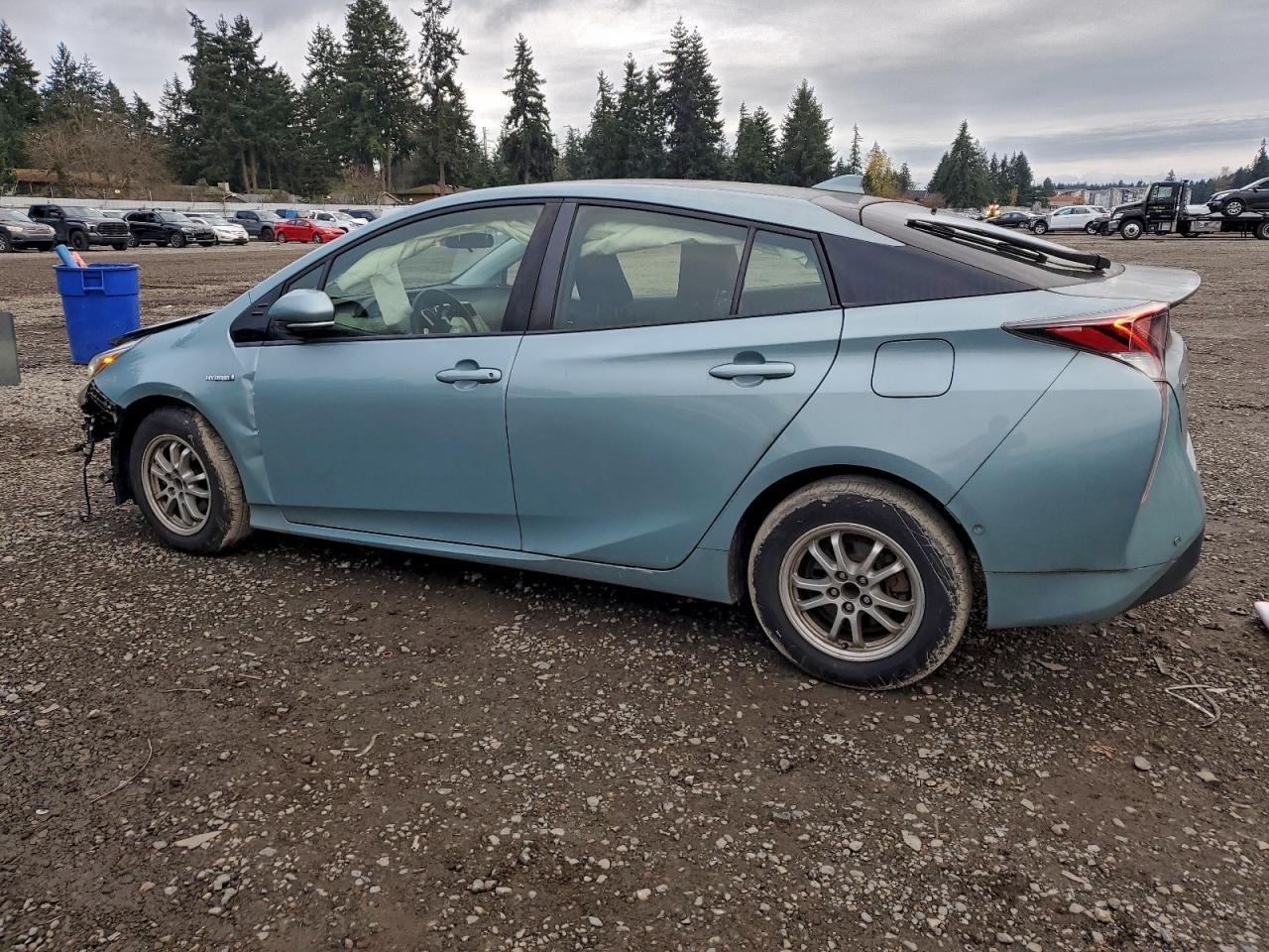 2018 Toyota Prius - Image 2
