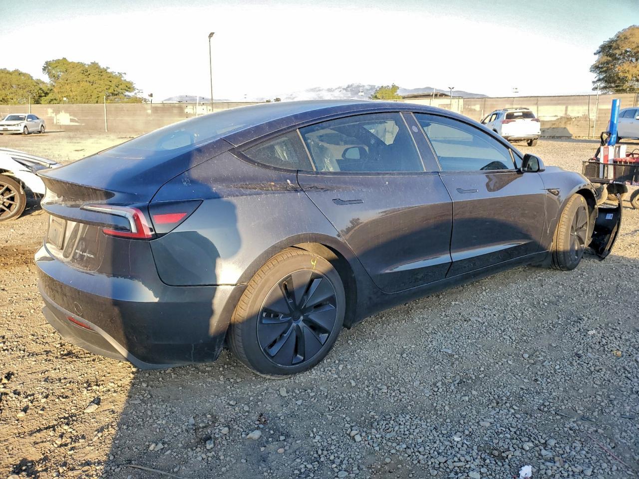 2024 Tesla Model 3 - Image 3