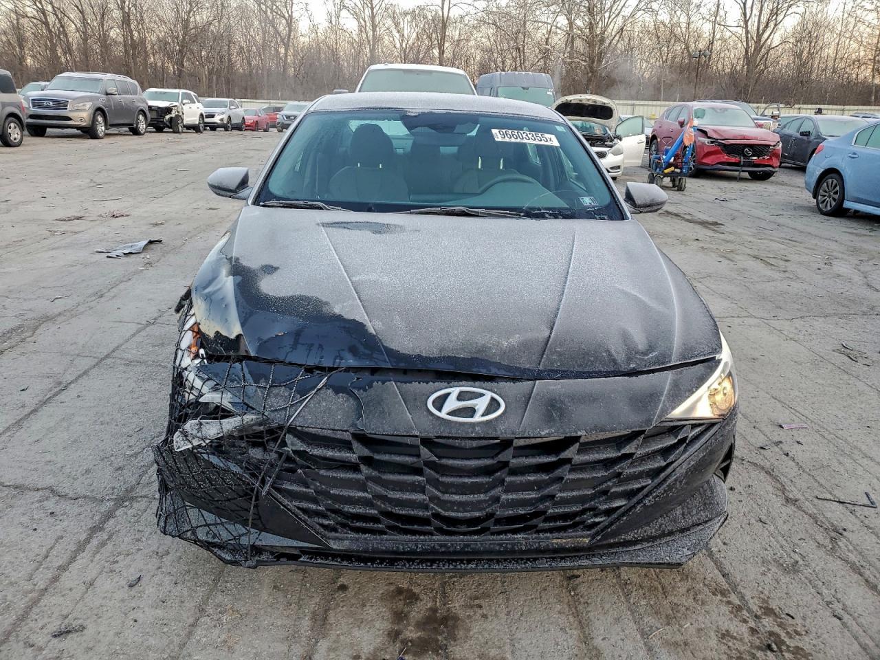 2023 Hyundai Elantra Se - Фото 5