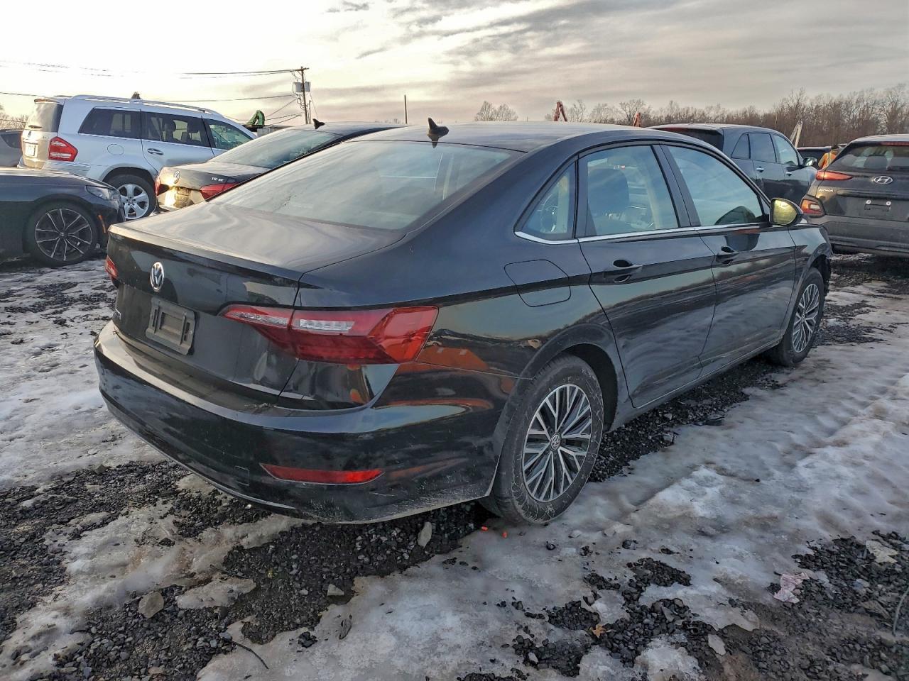 2021 Volkswagen Jetta S - Фото 3