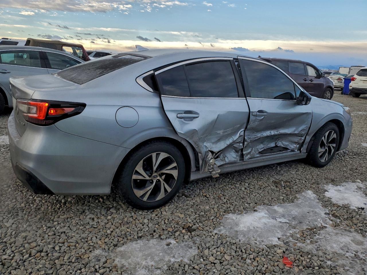 2021 Subaru Legacy - Фото 3