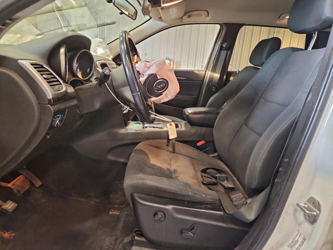 2013 Jeep Grand Cherokee Laredo - Image 7