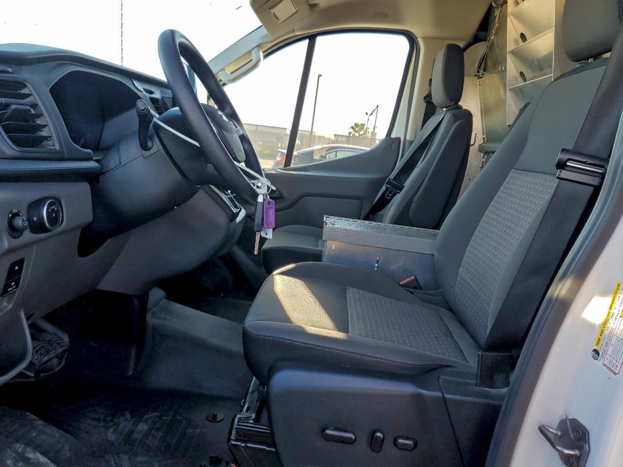 2022 Ford Transit 250 Utility / Service Van - Image 7