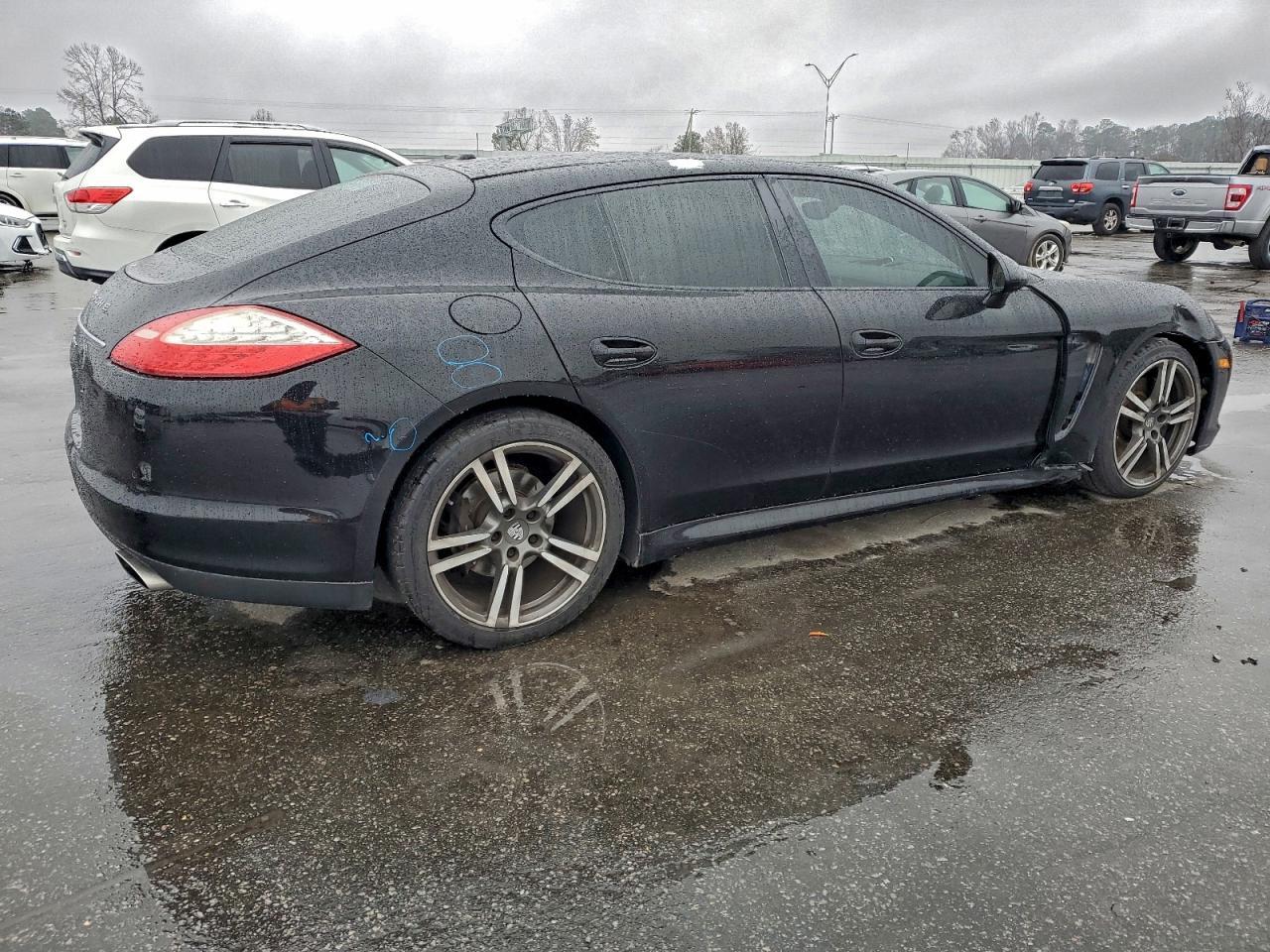 2013 Porsche Panamera 2 - Image 3