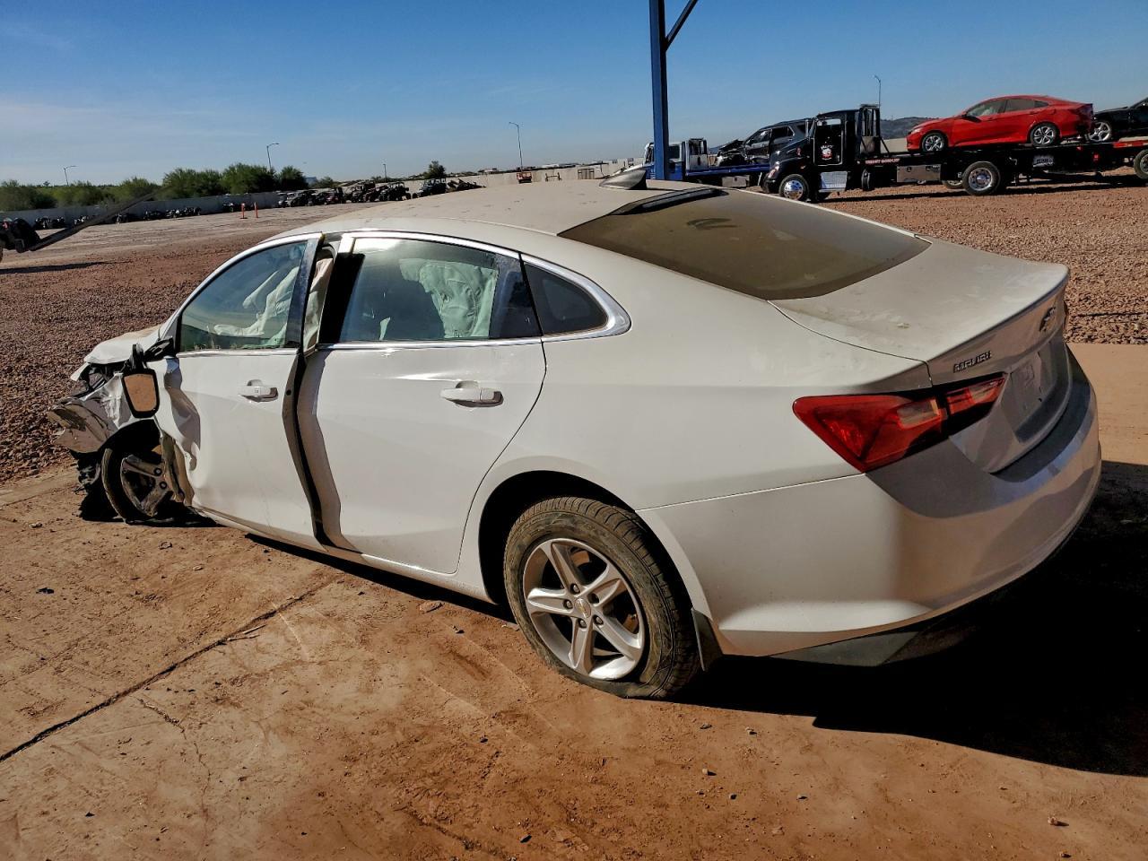 2019 Chevrolet Malibu Ls - Фото 2
