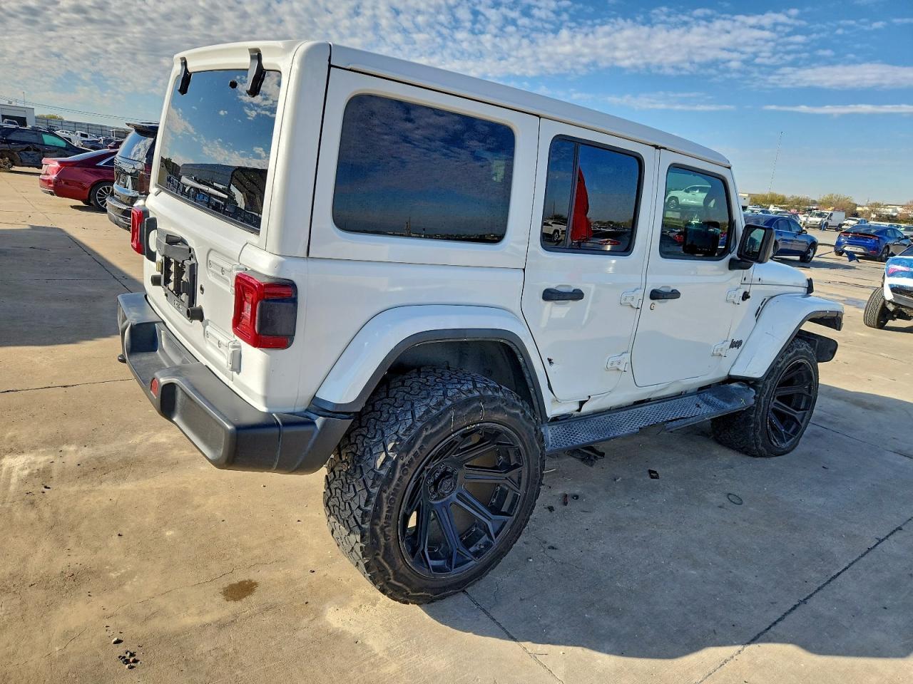 2022 Jeep Wrangler Unlimited Sahara - Image 3