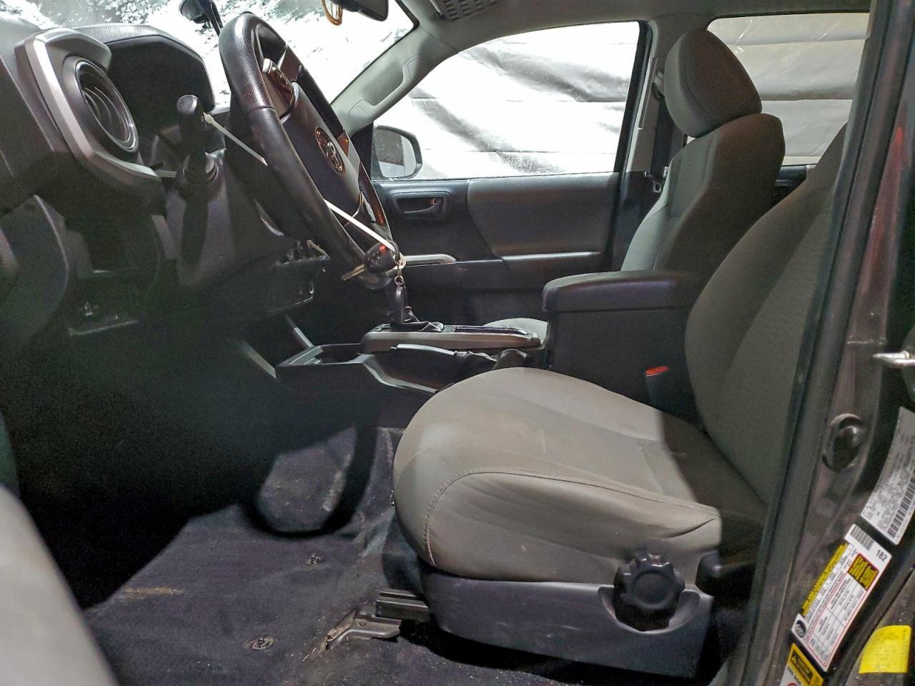 2016 Toyota Tacoma Double Cab - Image 7