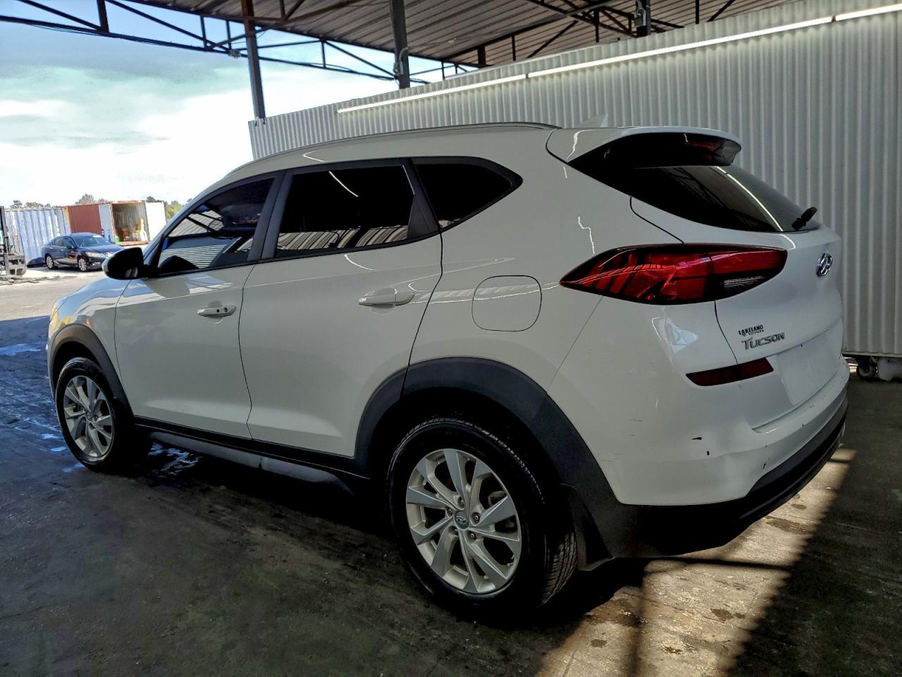 2021 Hyundai Tucson Value - Фото 2