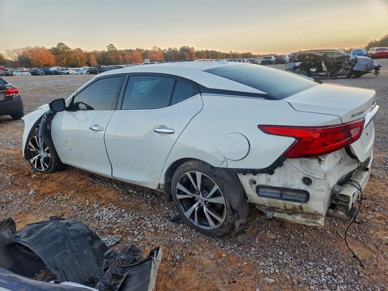 2017 Nissan Maxima 3.5S - Image 2