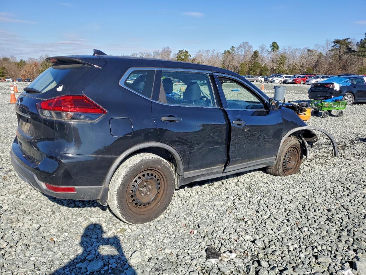 2017 Nissan Rogue S - Image 3