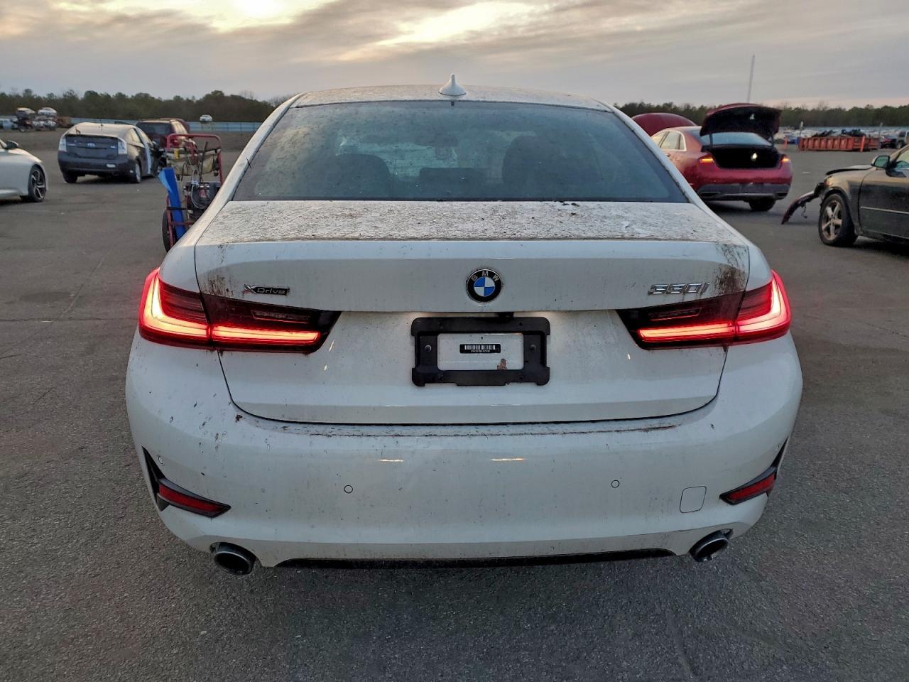 2021 BMW 330Xi - Image 6