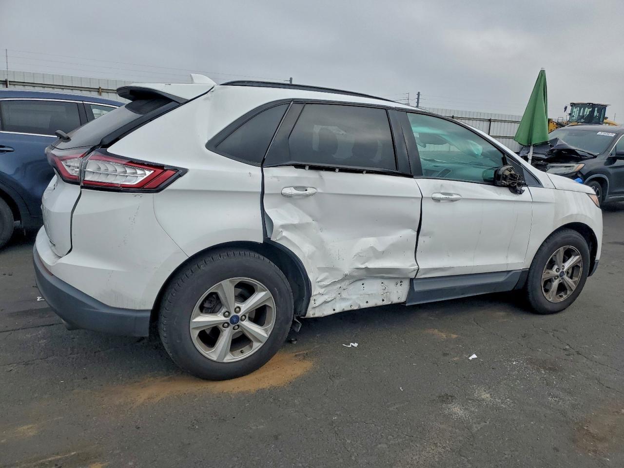 2015 Ford Edge Se - Image 3