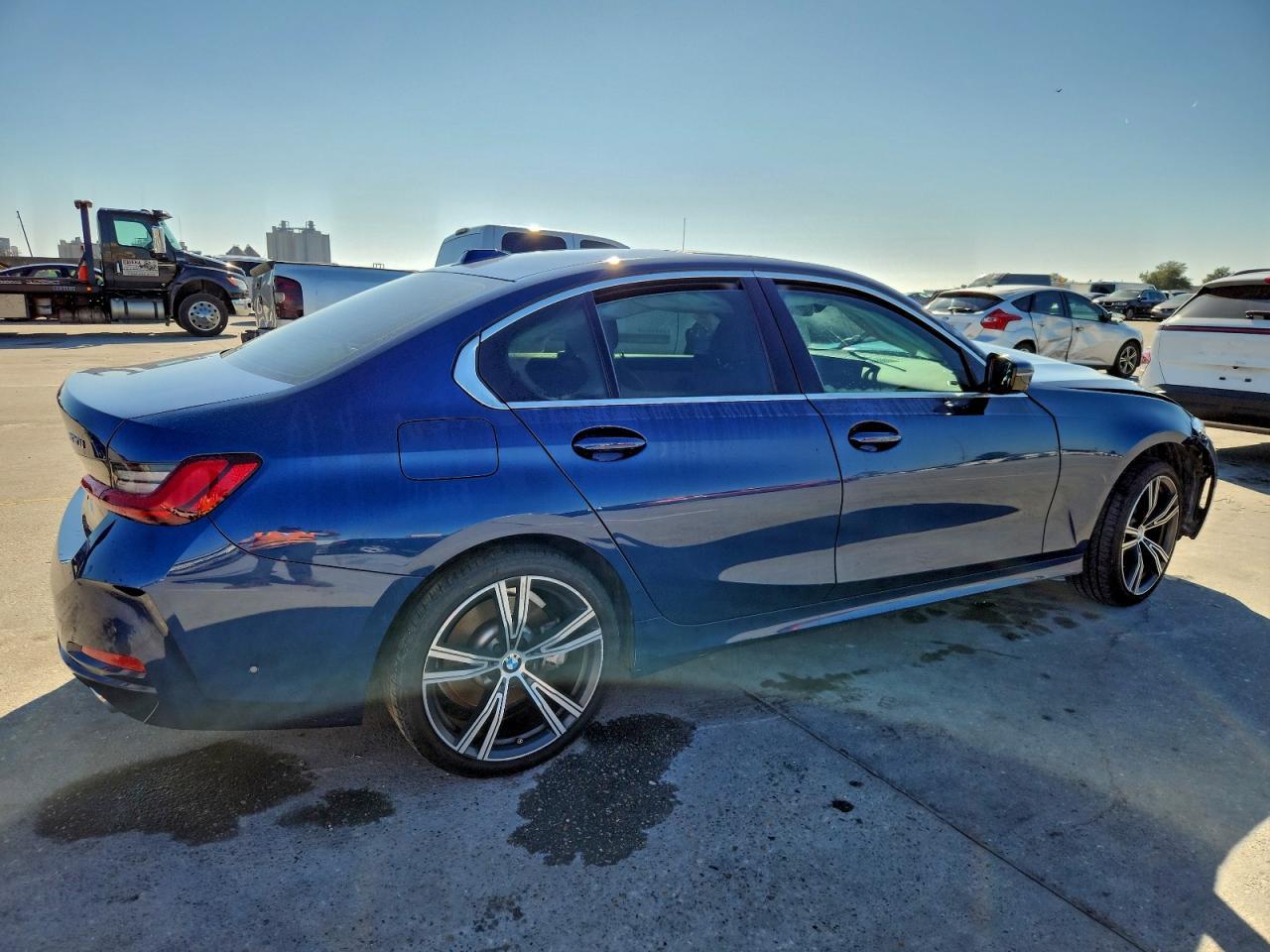 2024 BMW 330I - Фото 3