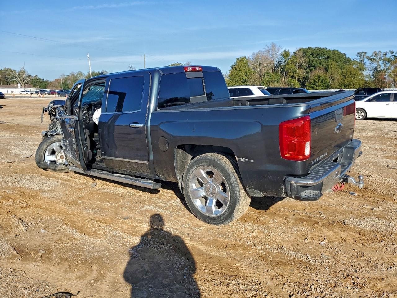 2018 Chevrolet Silverado K1500 Ltz - Image 2