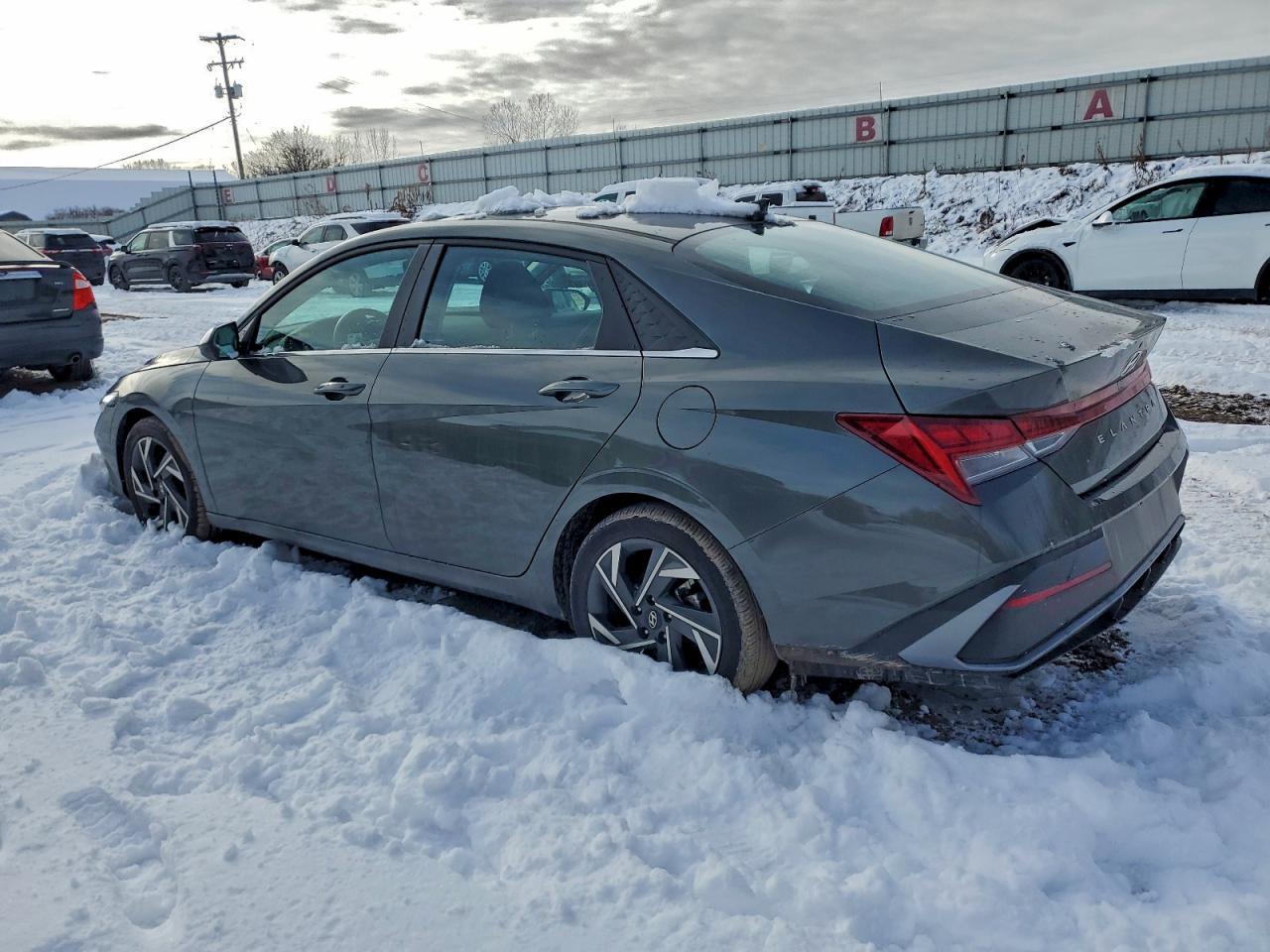 2024 Hyundai Elantra Sel - Image 2