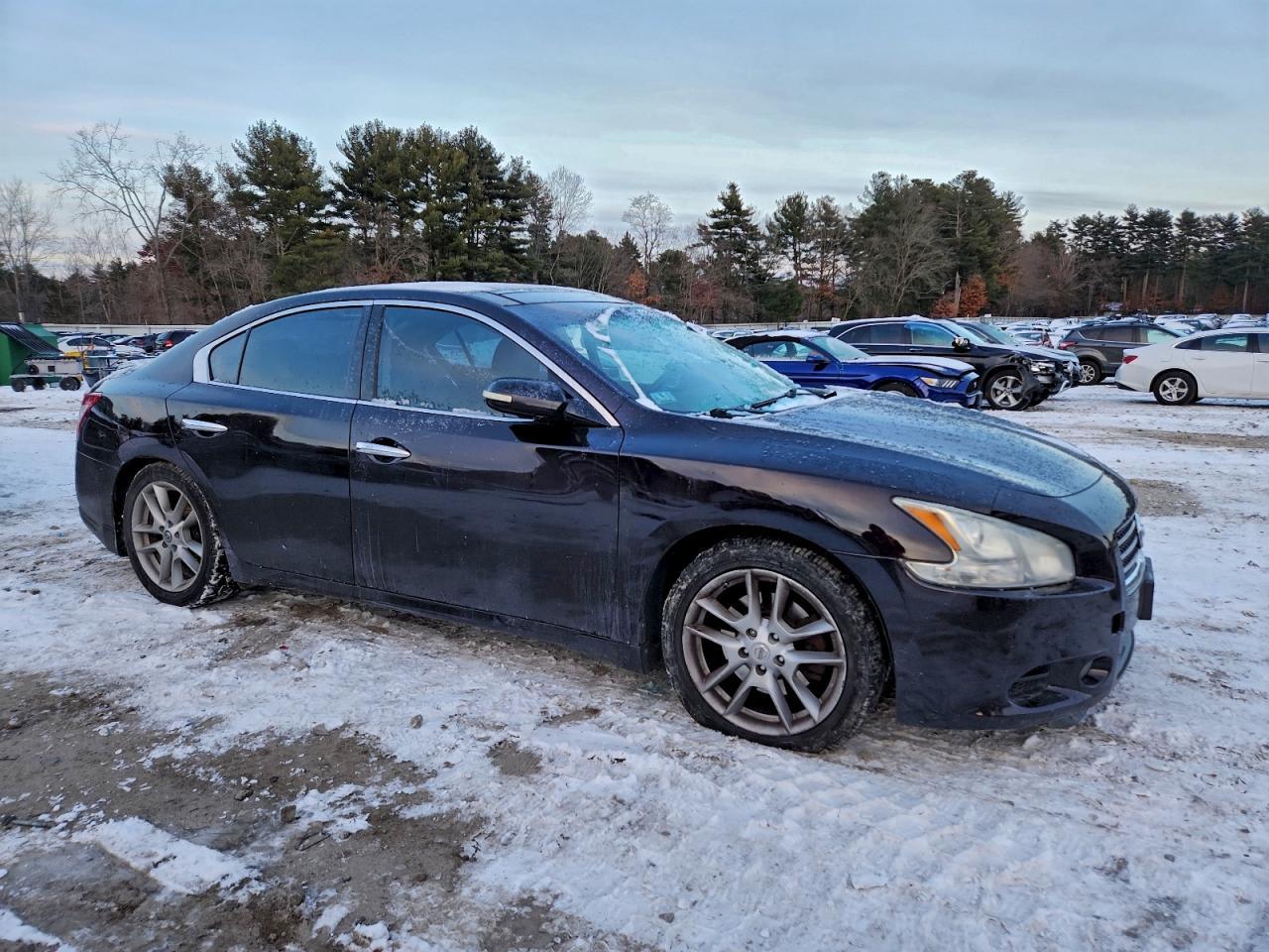 2010 Nissan Maxima S - Image 4