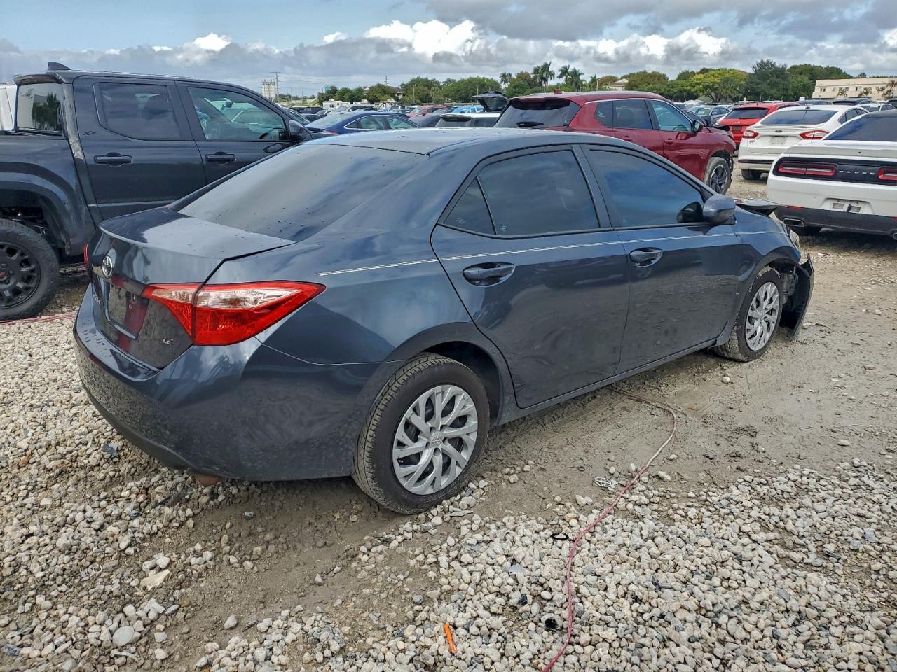 2018 Toyota Corolla L - Фото 3