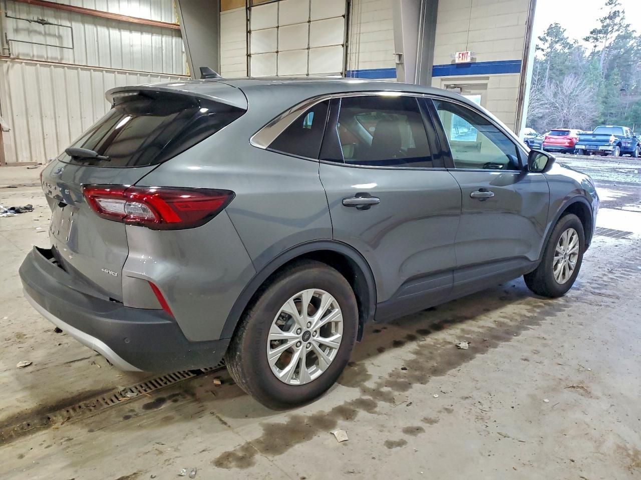 2024 Ford Escape Active - Image 3