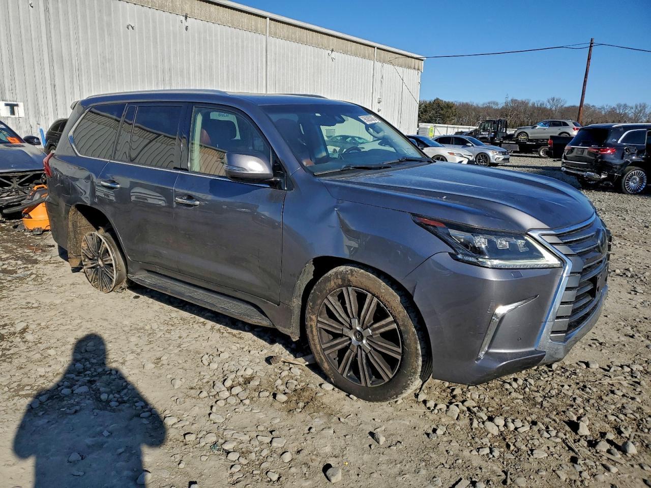 2020 Lexus Lx 570 - Image 4