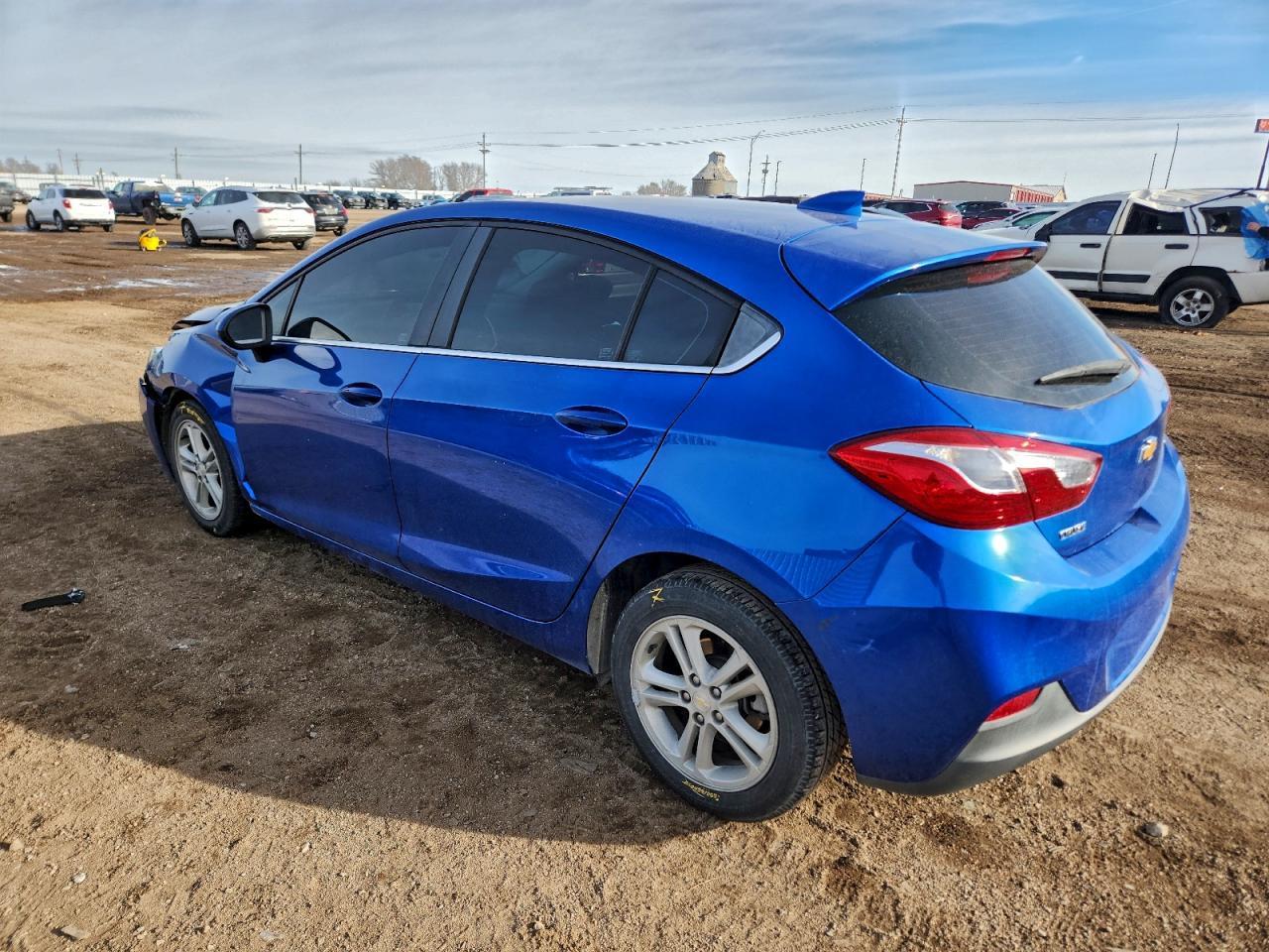 2018 Chevrolet Cruze Lt - Image 2