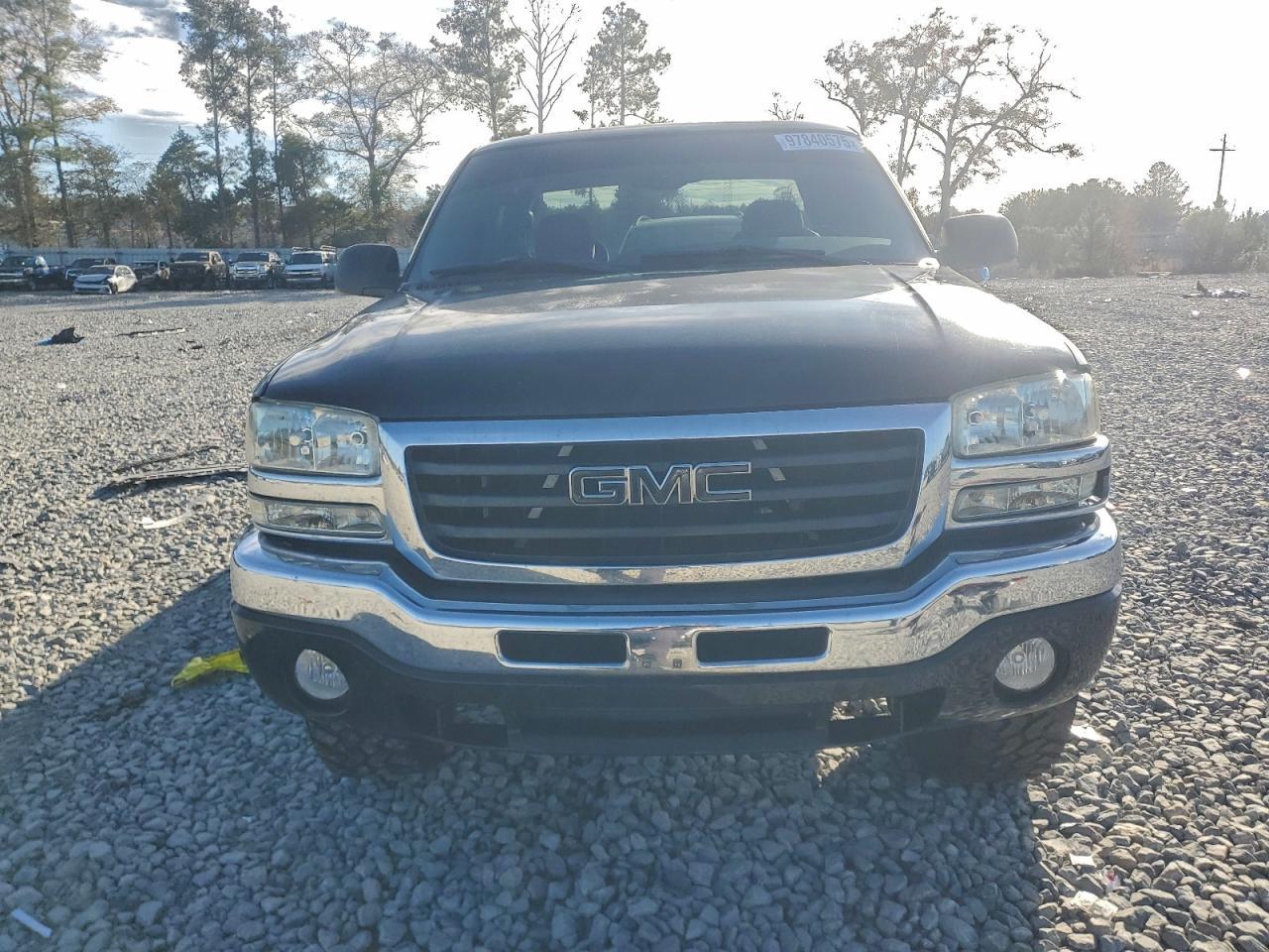 2005 GMC Sierra 1500 - Image 5