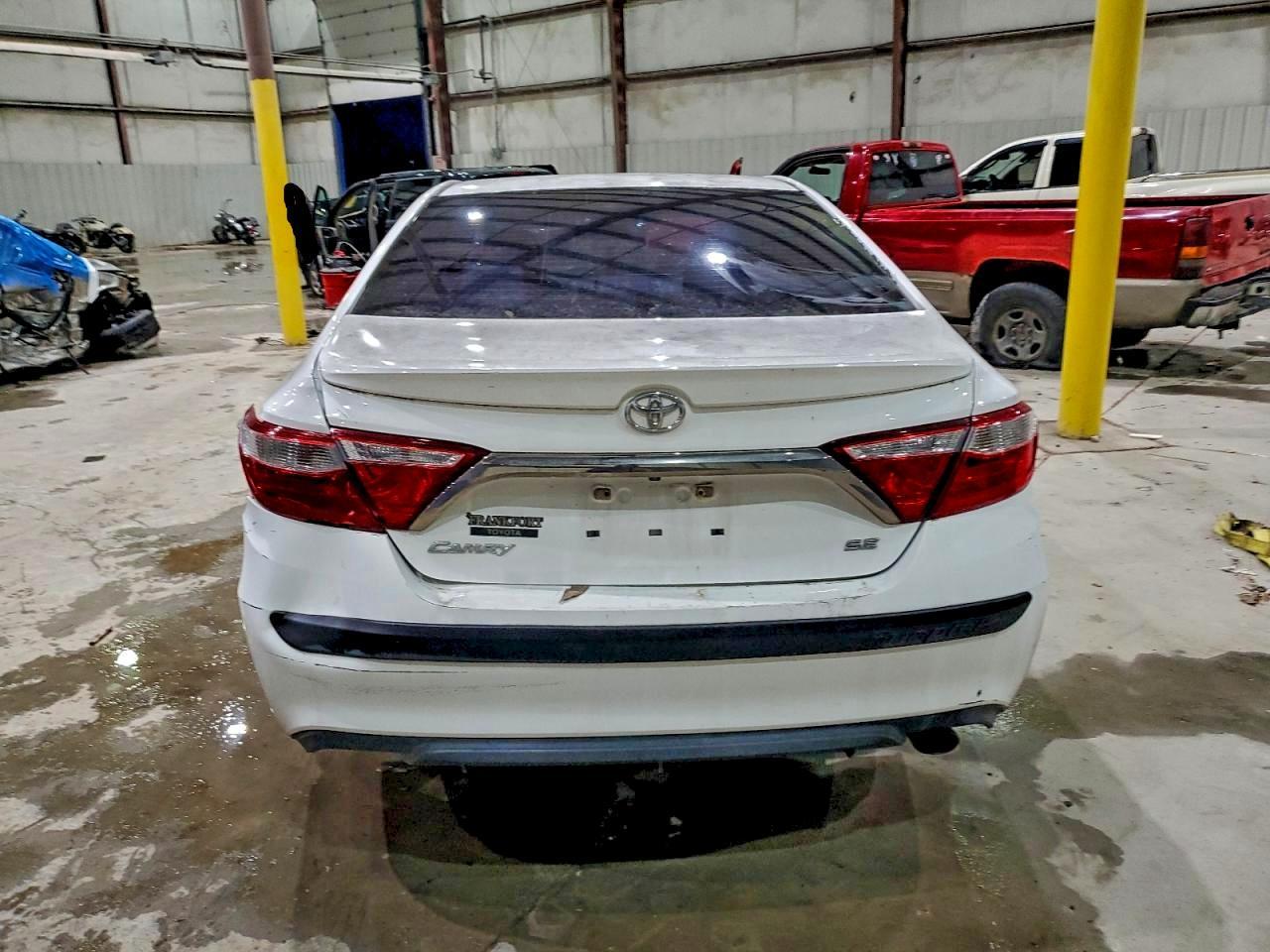 2016 Toyota Camry Se - Image 6