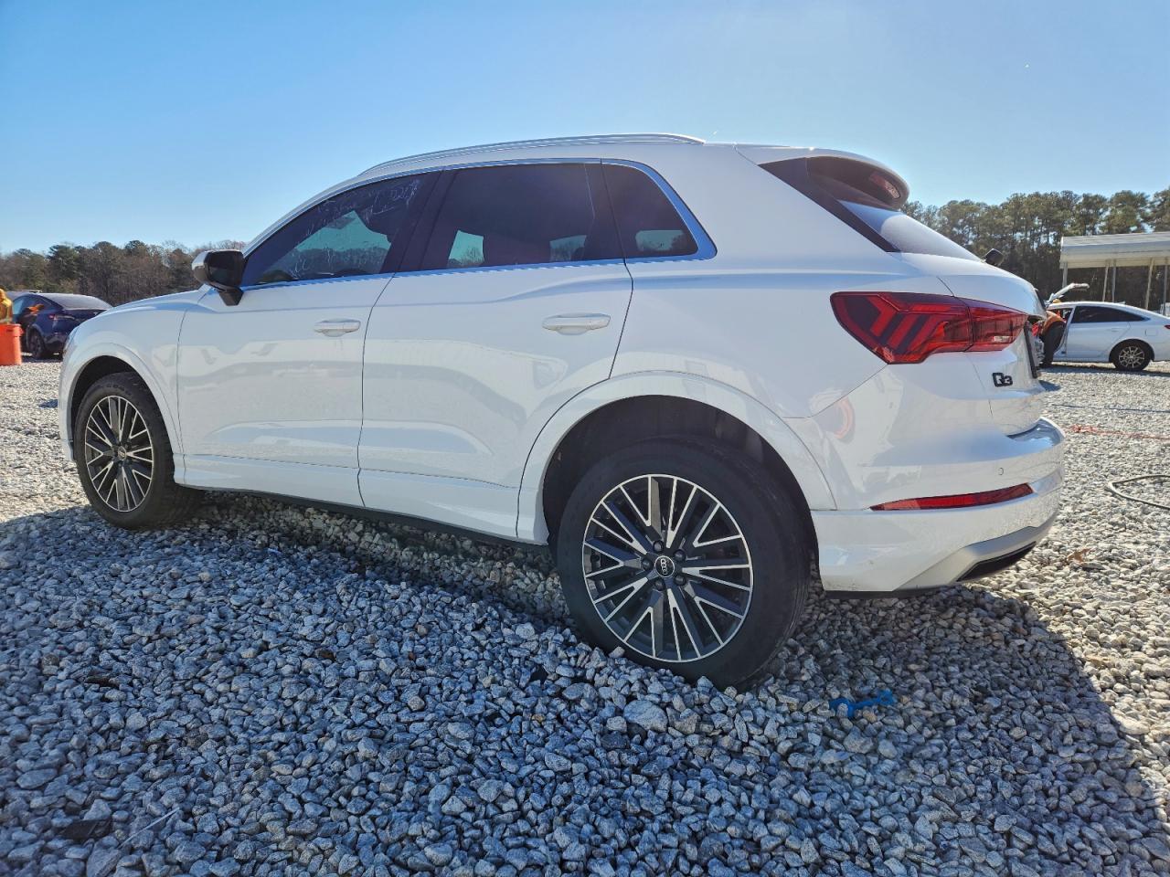 2022 Audi Q3 Premium 40 - Фото 2