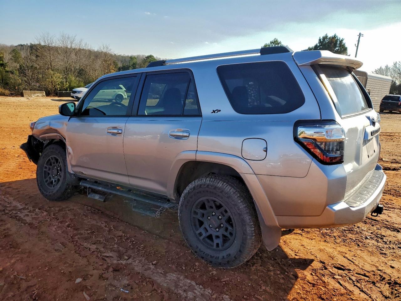 2023 Toyota 4Runner Se - Фото 2
