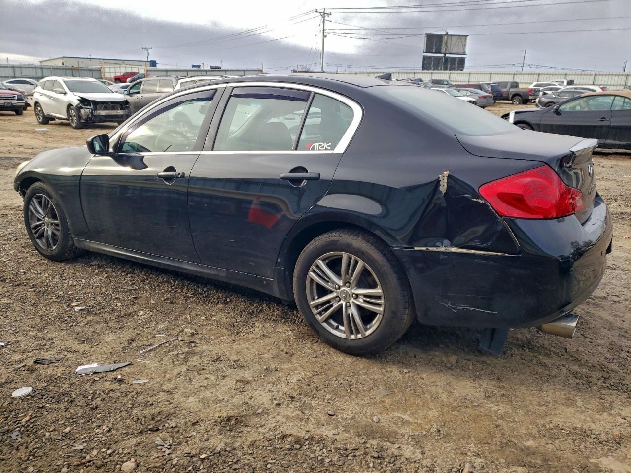 2010 Infiniti G37 - Image 2