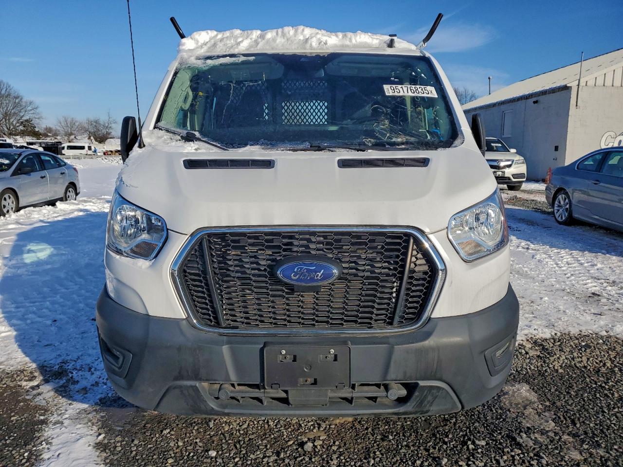 2022 Ford Transit 250 Utility / Service Van - Фото 5