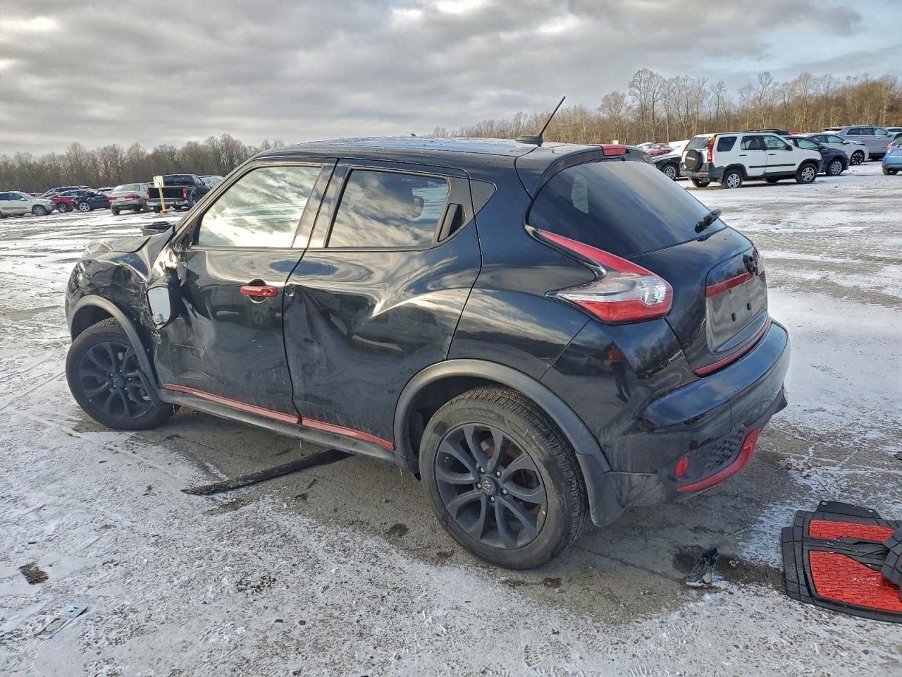 2015 Nissan Juke S - Image 2