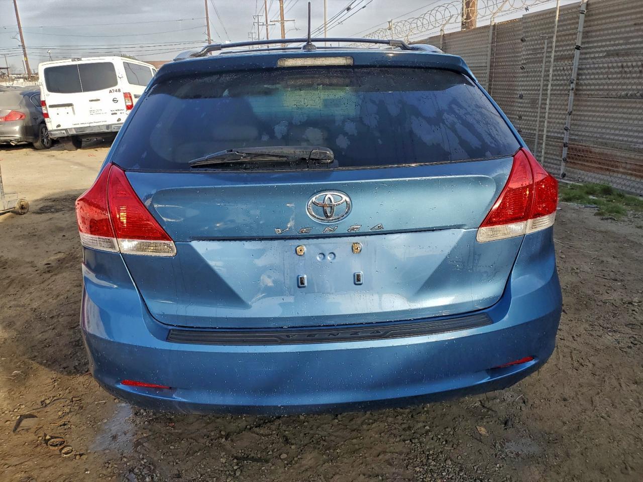 2010 Toyota Venza - Фото 6