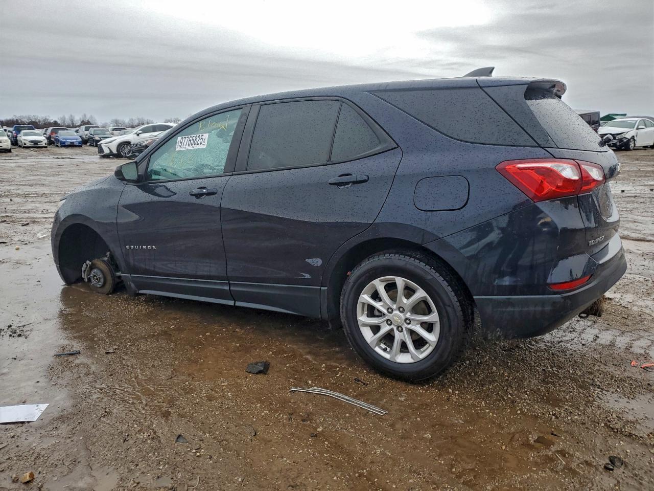 2020 Chevrolet Equinox Ls - Image 2