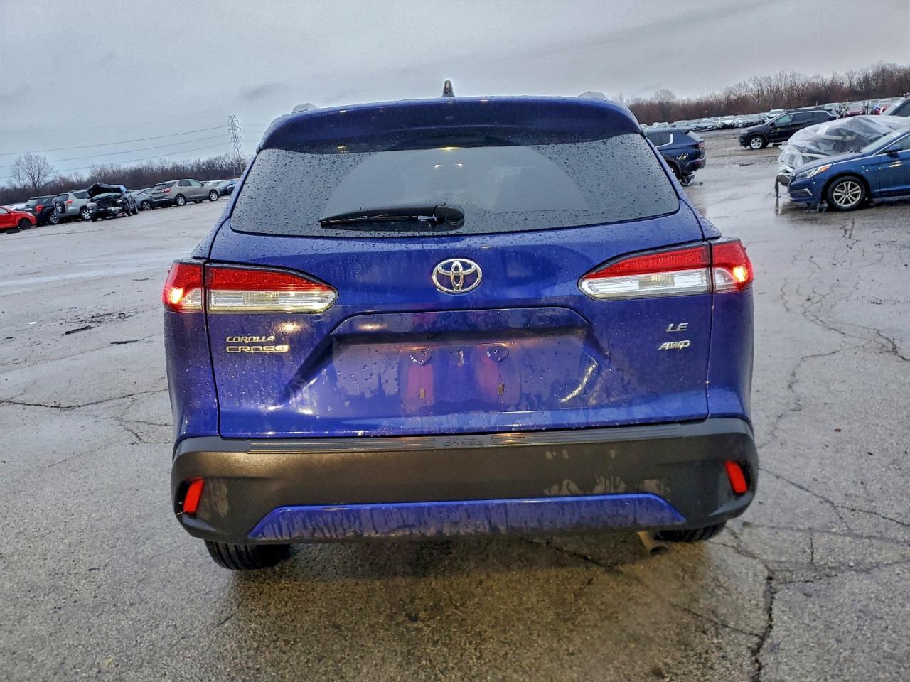 2025 Toyota Corolla Cross Le - Image 6