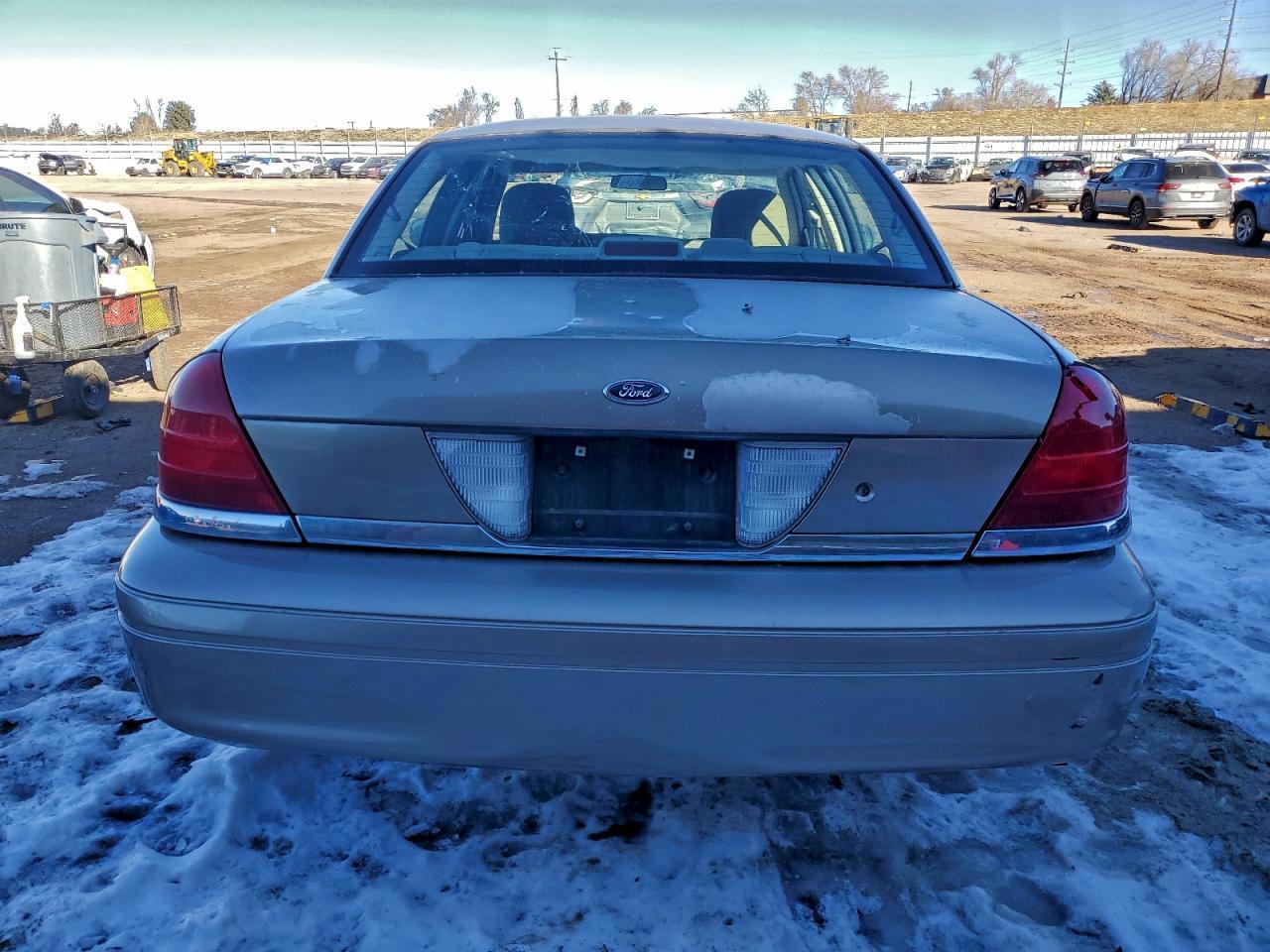 2004 Ford Crown Victoria - Фото 6