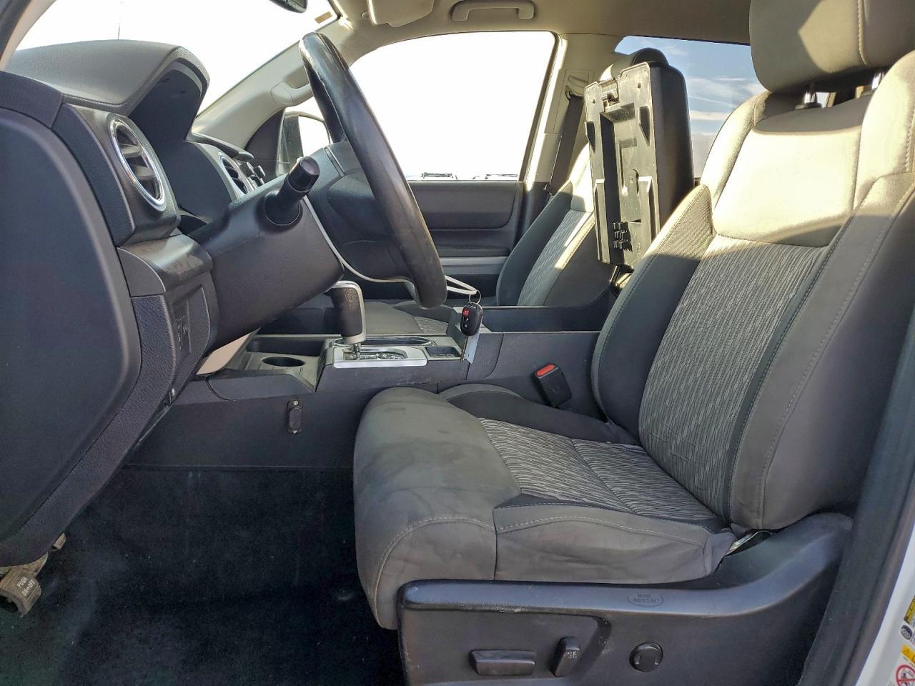 2018 Toyota Tundra Crewmax Sr5 - Image 7