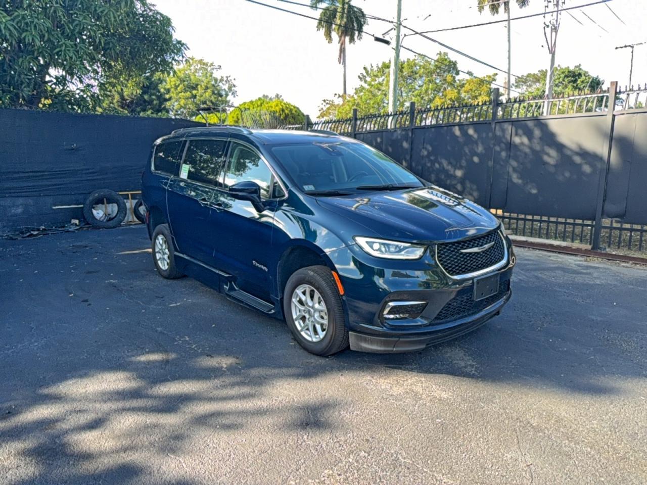 2021 Chrysler Pacifica Touring L