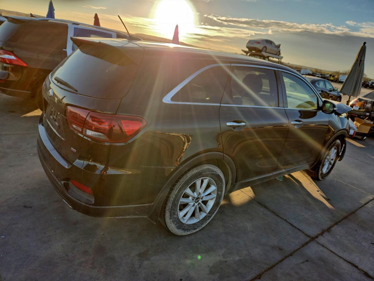 2019 Kia Sorento L - Image 3