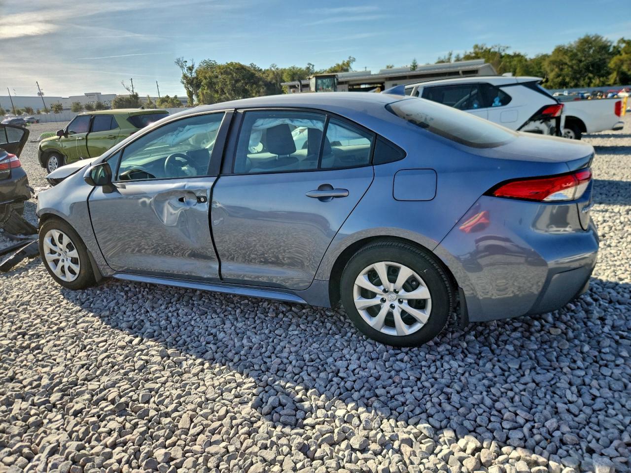 2025 Toyota Corolla Le - Фото 2