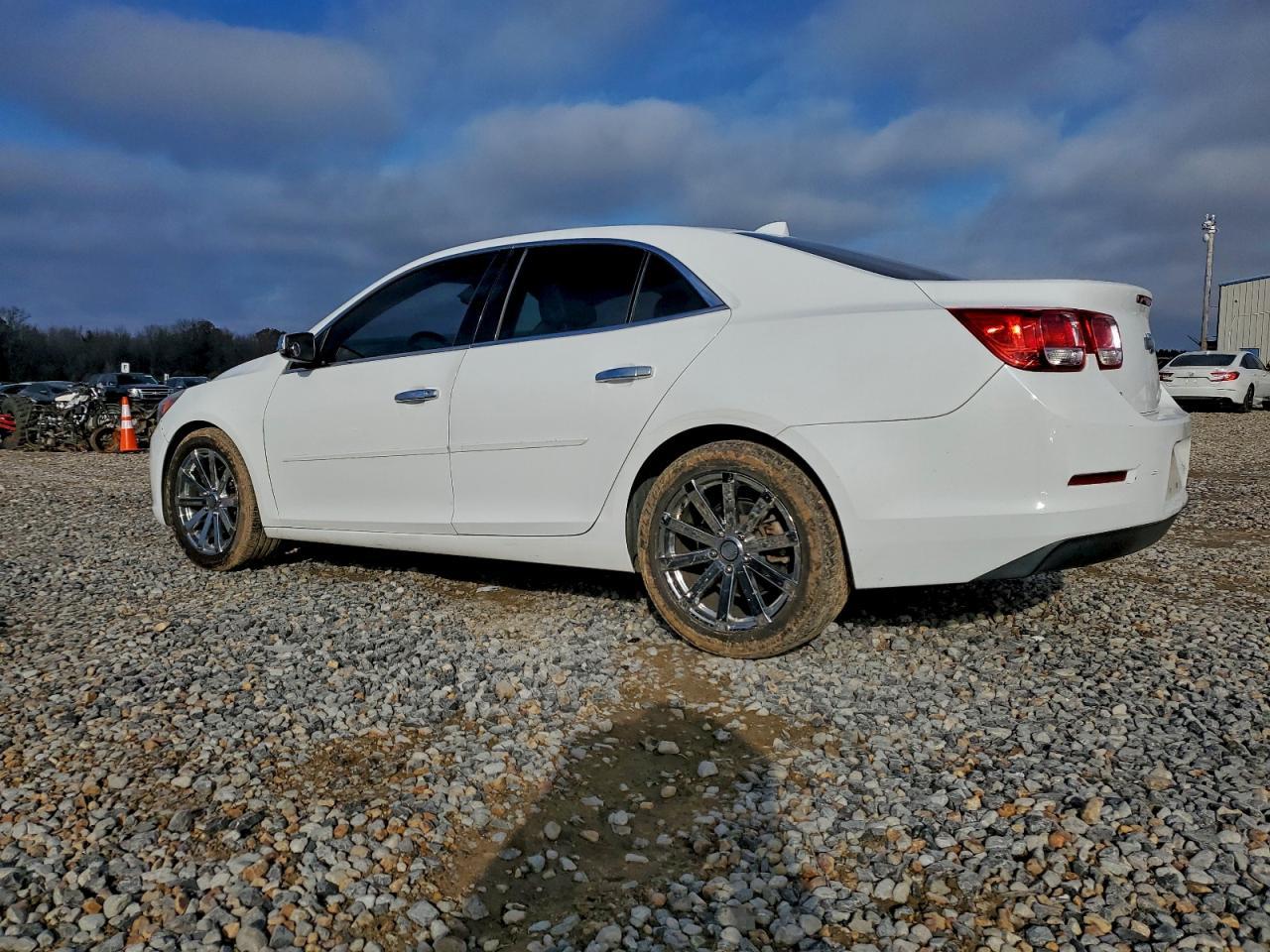 2014 Chevrolet Malibu 2Lt - Image 2