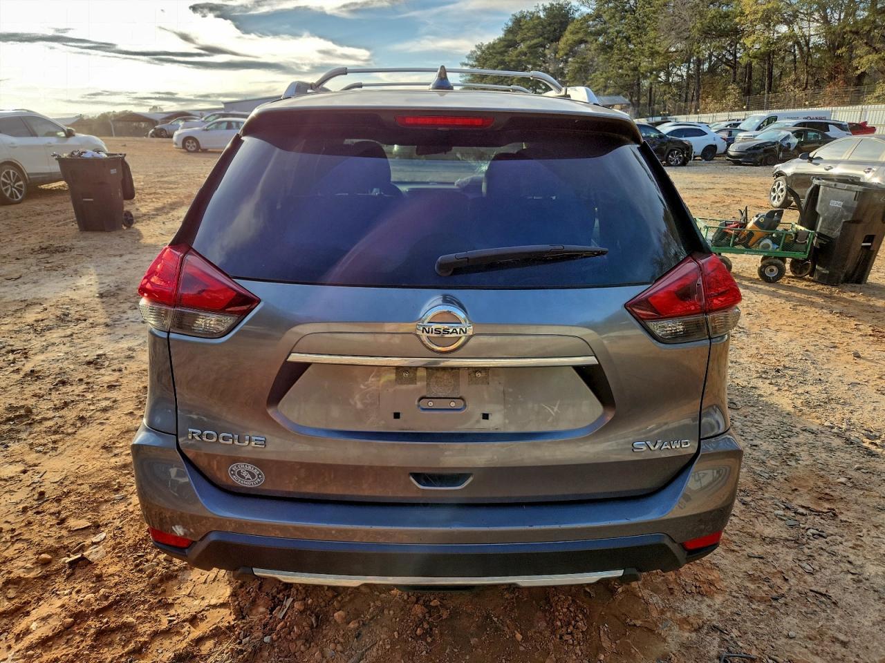 2017 Nissan Rogue S - Фото 6