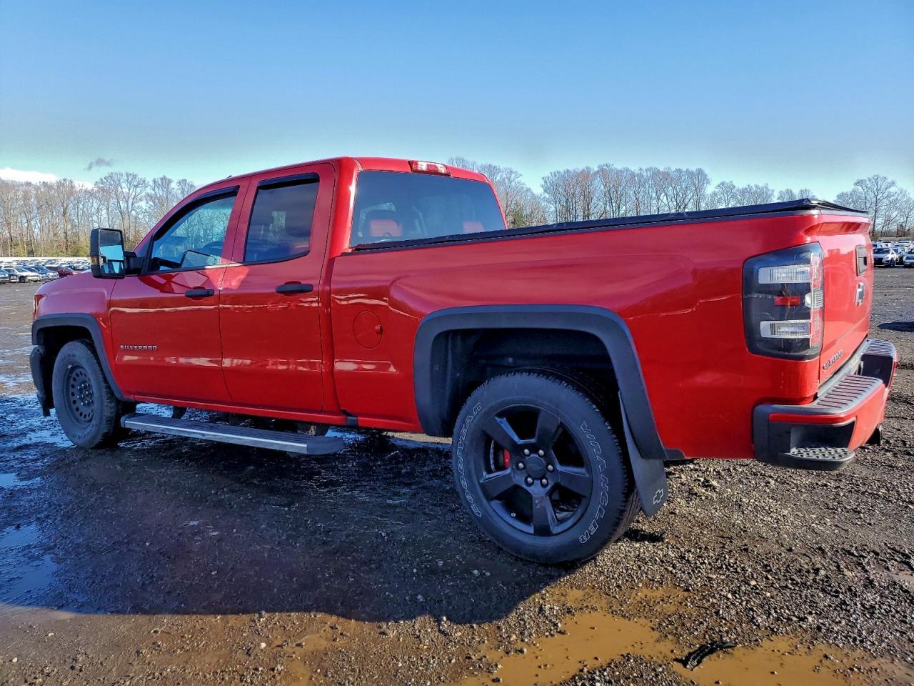 2017 Chevrolet Silverado C1500 Custom - Фото 2