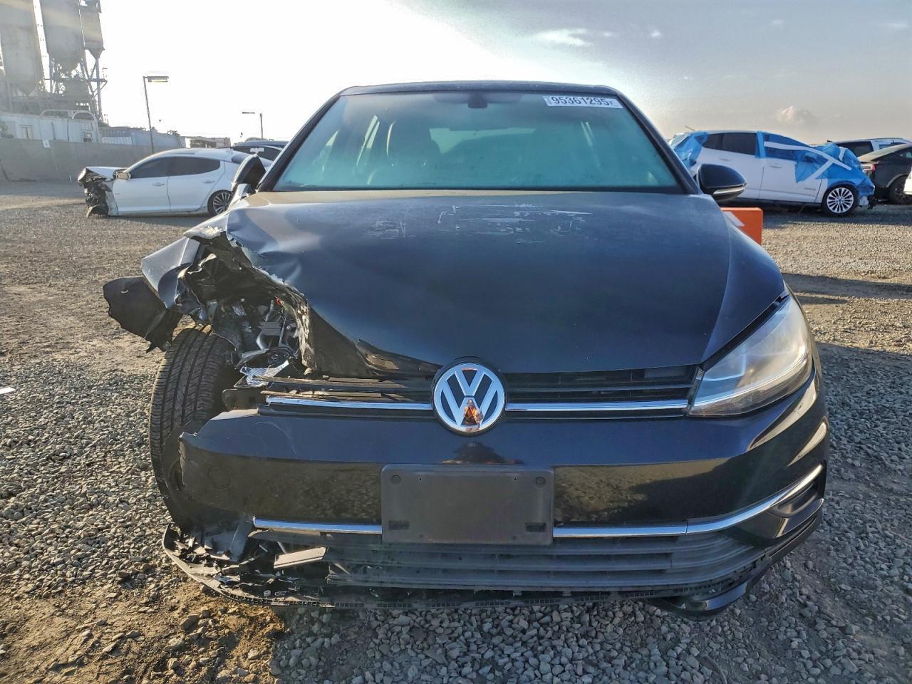 2021 Volkswagen Golf - Image 5