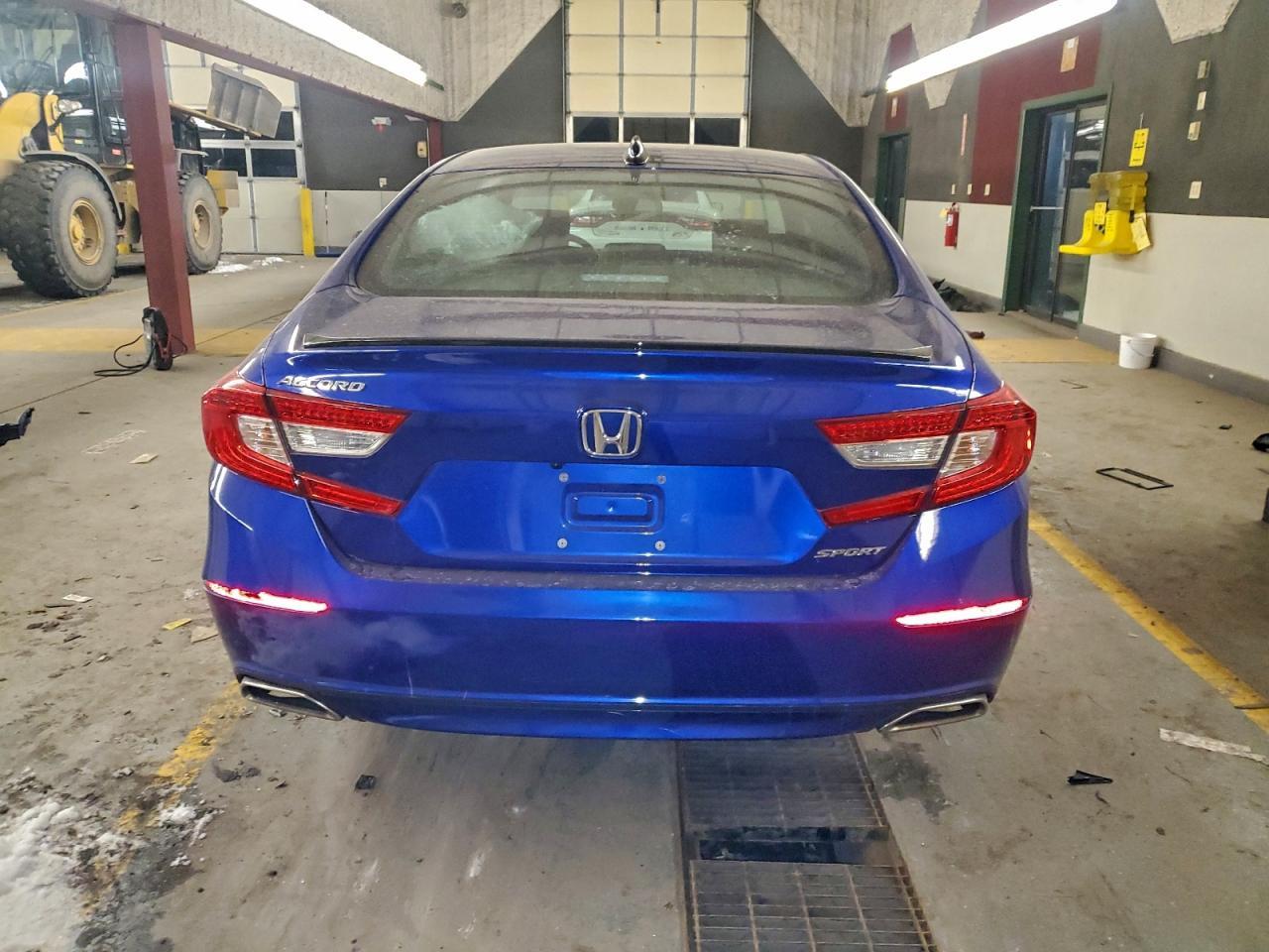 2022 Honda Accord Sport - Image 6